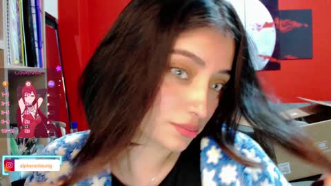 Snapshot of thesweethari chatting on 01-27-25, 05:47 I dont do real meetings My bio online show from 01-27-25, 05:47