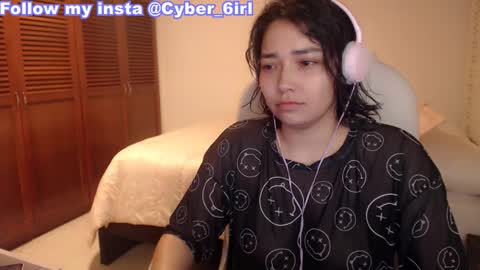 Mai online show from 11-02-25, 01:19