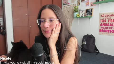 Nicole online show from 01-30-25, 06:54