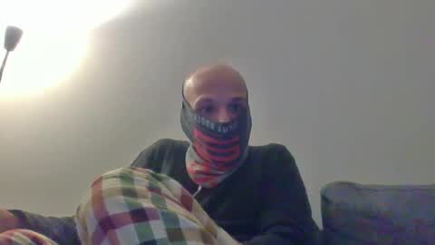 Scarf guy online show from 02-15-25, 07:50