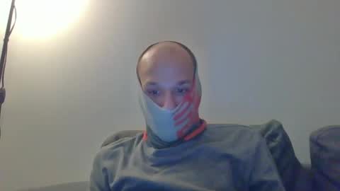 Scarf guy online show from 02-28-25, 07:03