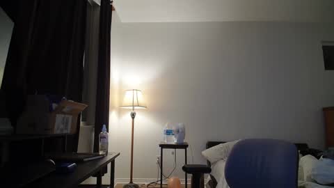 Snapshot of theufcfan_8181 chatting on 12-04-24, 03:59 troy online show from 12-04-24, 03:59