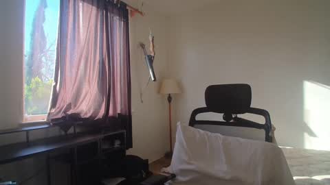 Snapshot of theufcfan_8181 chatting on 10-04-25, 11:47 troy online show from 10-04-25, 11:47