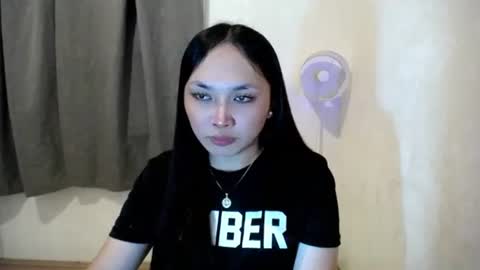 Snapshot of theunstoppable_ellaxoxo chatting on 11-08-25, 10:37 Ella online show from 11-08-25, 10:37