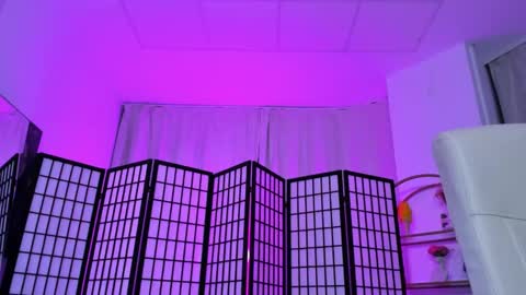 Liz online show from 02-13-25, 03:39