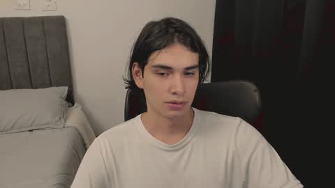 Snapshot of thiaan__ chatting on 12-22-24, 12:50 thiaan__ online show from 12-22-24, 12:50