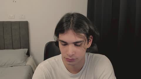 Snapshot of thiaan__ chatting on 12-22-24, 03:55 thiaan__ online show from 12-22-24, 03:55