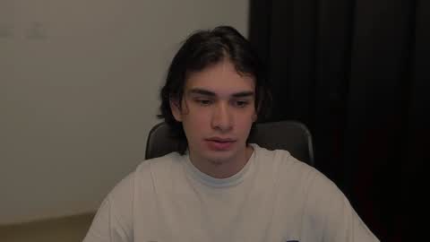 Snapshot of thiaan__ chatting on 01-28-25, 01:50 thiaan__ online show from 01-28-25, 01:50