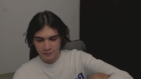 Snapshot of thiaan__ chatting on 03-09-25, 06:06 thiaan__ online show from 03-09-25, 06:06