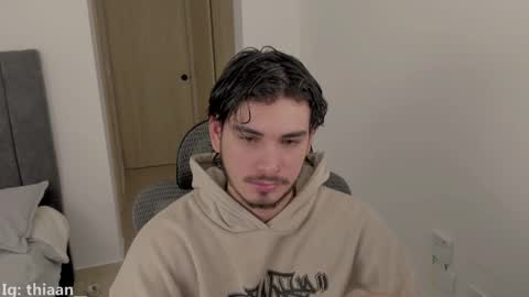 Snapshot of thiaan__ chatting on 09-13-25, 03:39 thiaan__ online show from 09-13-25, 03:39