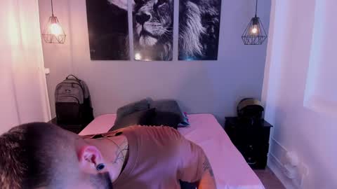 Snapshot of thiago_nowak2 chatting on 12-10-24, 03:52 Thiago online show from 12-10-24, 03:52