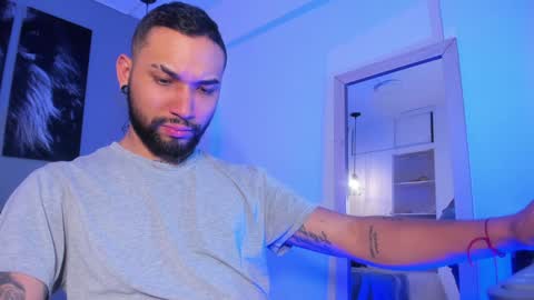 Snapshot of thiago_nowak2 chatting on 12-11-24, 06:04 Thiago online show from 12-11-24, 06:04