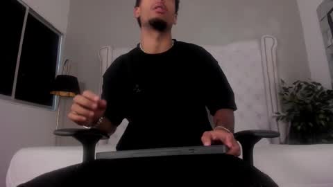 ThiagoFerreti online show from 10-23-25, 07:34