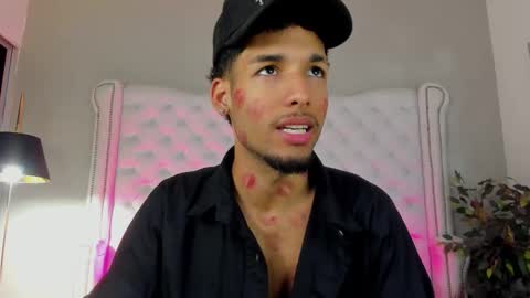 ThiagoFerreti online show from 10-24-25, 09:44