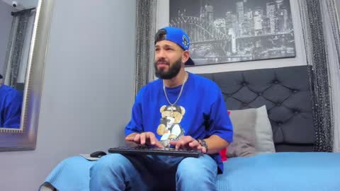 Thia Gomez online show from 12-04-24, 12:14