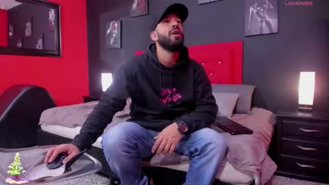 Thia Gomez online show from 12-04-25, 12:36