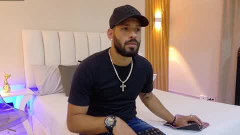 Snapshot of thiagomez17 chatting on 02-23-26, 07:11 Thia Gomez online show from 02-23-26, 07:11