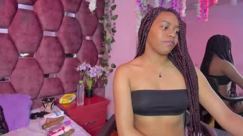 thiana_taylor online show from 12-20-25, 12:01