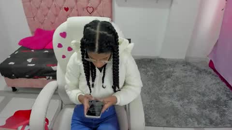 Snapshot of thianahornyy chatting on 02-16-26, 01:29 thianahornyy online show from 02-16-26, 01:29