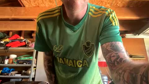 Snapshot of thickcockcali chatting on 03-03-25, 08:32 CaliLove916 online show from 03-03-25, 08:32