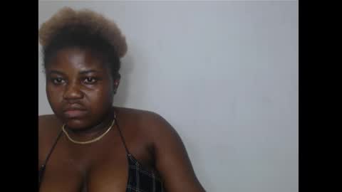 Snapshot of thickebonny7 chatting on 02-03-26, 02:53 thickebonny7 online show from 02-03-26, 02:53