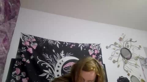 Ariel online show from 11-28-25, 11:07