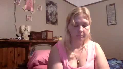 Thickthighs92 online show from 09-11-25, 12:16