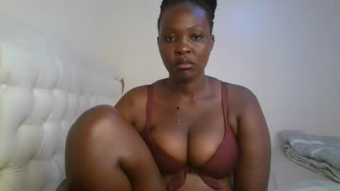 Snapshot of thicky_rue chatting on 12-15-25, 09:46 Rue online show from 12-15-25, 09:46