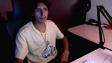 Snapshot of thieves_us chatting on 02-08-25, 06:33 thieves_us online show from 02-08-25, 06:33