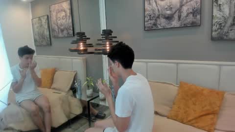 Thom online show from 04-07-26, 11:21