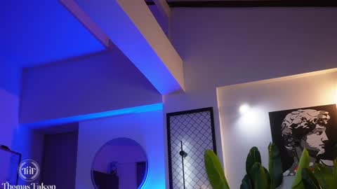 Thomas Falcon online show from 01-11-25, 04:16