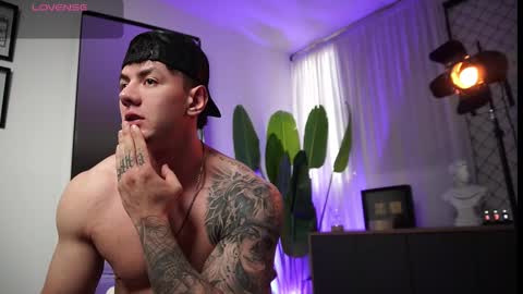 Snapshot of thomas_falcon1 chatting on 02-13-26, 10:17 Thomas Falcon online show from 02-13-26, 10:17