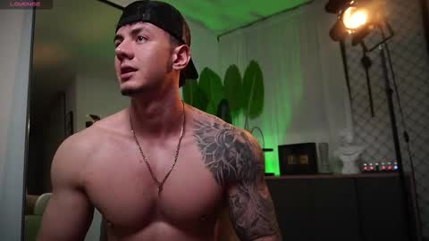 Snapshot of thomas_falcon1 chatting on 02-27-26, 11:49 Thomas Falcon online show from 02-27-26, 11:49