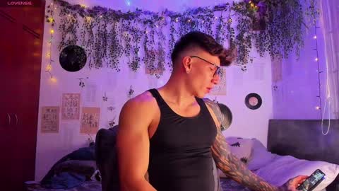 Thomas Grey online show from 02-05-25, 10:12