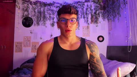 Thomas Grey online show from 02-06-25, 01:27