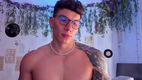 Thomas Grey online show from 03-09-25, 09:02