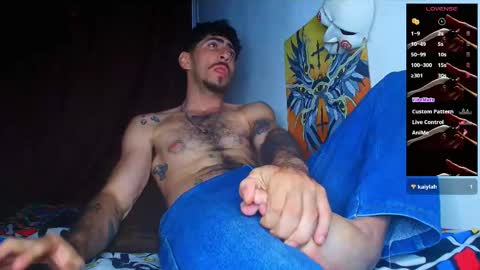 Snapshot of thomas_ks11 chatting on 11-06-25, 02:45 thomas_ks11 online show from 11-06-25, 02:45