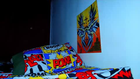 Snapshot of thomas_ks11 chatting on 11-12-25, 04:13 thomas_ks11 online show from 11-12-25, 04:13