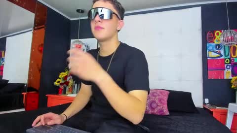 ---Thomas--- online show from 03-12-25, 04:30