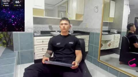 Snapshot of thomas_moon_ chatting on 10-06-25, 12:24 Thomas online show from 10-06-25, 12:24