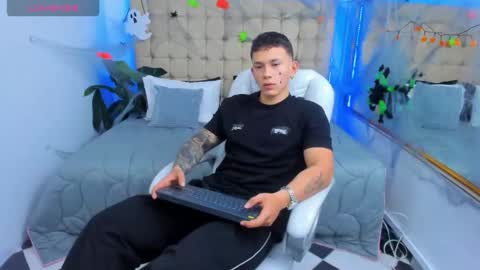 Thomas online show from 10-31-25, 12:17