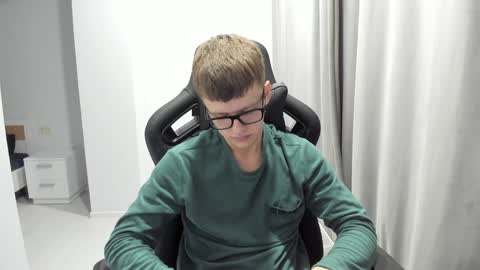 Tomas online show from 01-13-25, 04:19