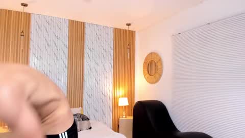 Thomas online show from 02-21-25, 07:43