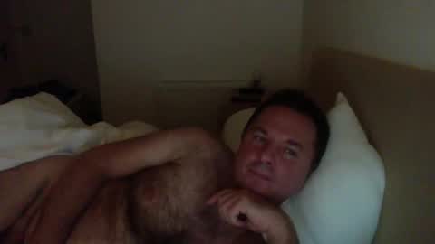 Snapshot of thomaspol chatting on 11-24-25, 10:53 Tom online show from 11-24-25, 10:53