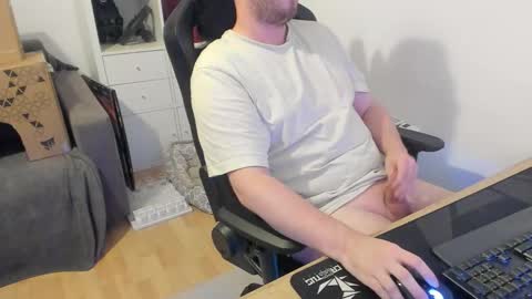 thommy2008 online show from 10-08-25, 02:14