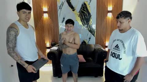 thomson_hot01 online show from 09-19-25, 05:09