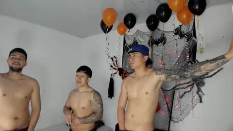 thomson_hot01 online show from 10-18-25, 05:21