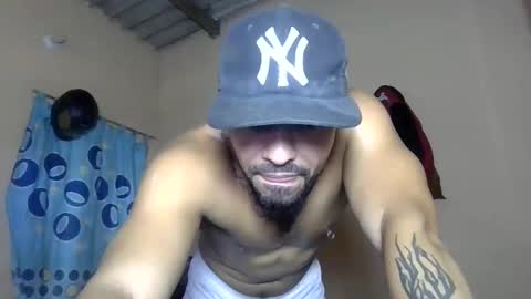 Snapshot of thonybeiio chatting on 09-13-25, 03:01 thonybeiio online show from 09-13-25, 03:01