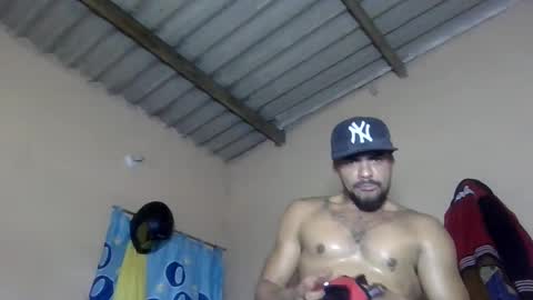 Snapshot of thonybeiio chatting on 09-14-25, 03:44 thonybeiio online show from 09-14-25, 03:44