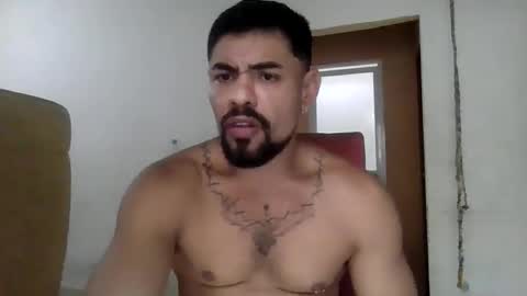 Snapshot of thonybeiio chatting on 10-08-25, 07:00 thonybeiio online show from 10-08-25, 07:00